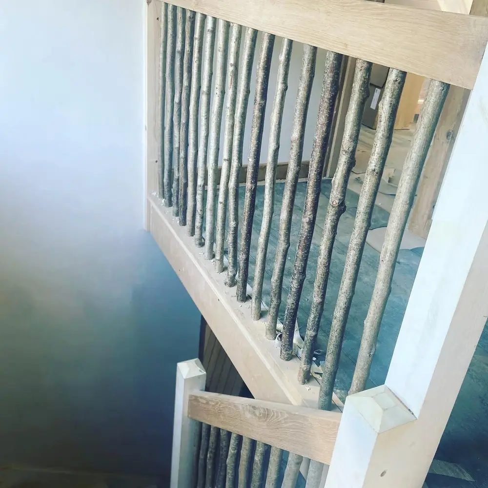 Hand-cut natural balustrades